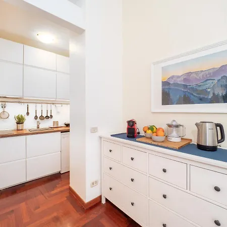 Liberty Architectural Jewel Apartment *